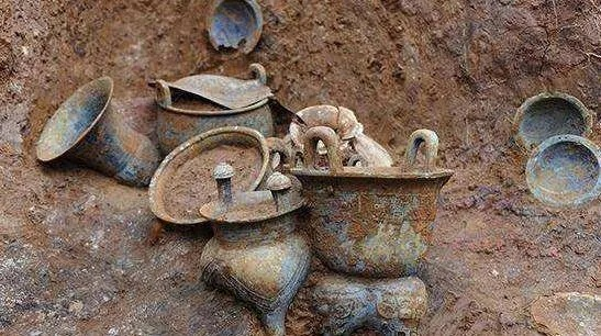 摸金校尉贴吧最新消息：关于古墓探险、神秘文物的独家报道分享